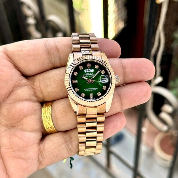 Analog Day Date High Quality Quartz Movement Collection With High Quality Strap Best finishing Body & Case