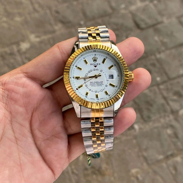 Analog Day Date High Quality Quartz Movement Collection With High Quality Strap Best finishing Body & Case - SRR1