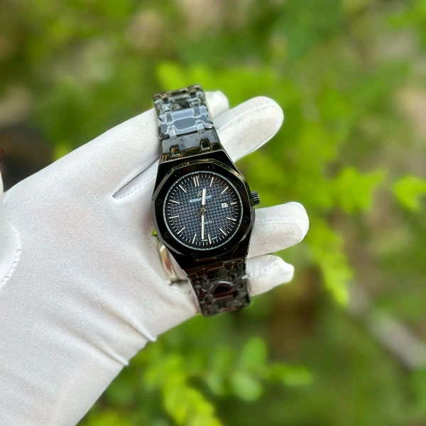 Analog High Quality Quartz Movement Collection With High Quality Strap Best finishing Body & Case - SRA4