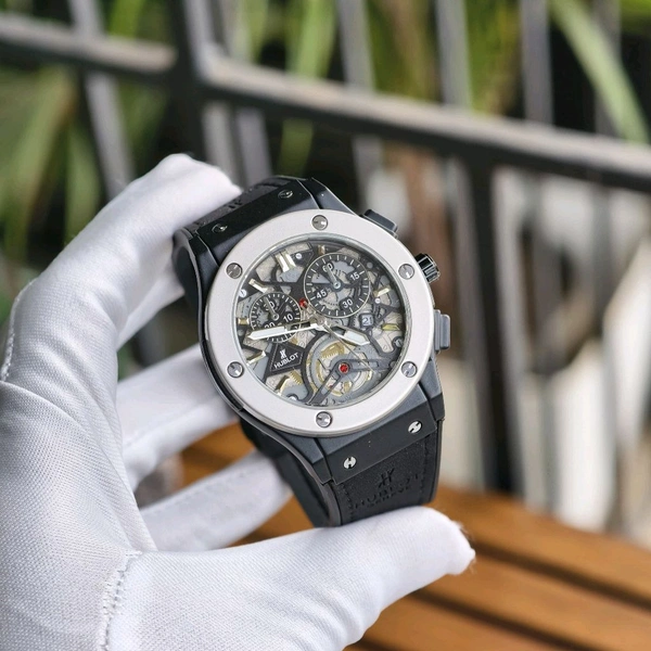 Analog High Quality Quartz Movement Collection With High Quality Strap Best finishing Body & Case - SRH2