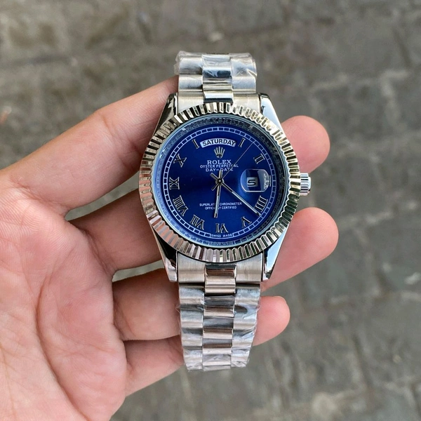 Analog Day Date High Quality Quartz Movement Collection With High Quality Strap Best finishing Body & Case - SRR1