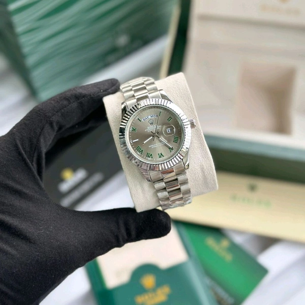 Analog Day Date High Quality Quartz Movement Collection With High Quality Strap Best finishing Body & Case - SRD7