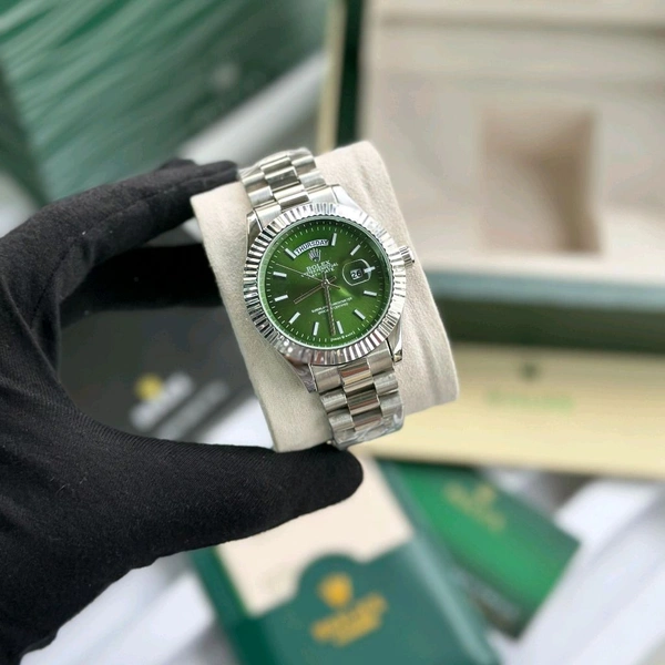 Analog Day Date High Quality Quartz Movement Collection With High Quality Strap Best finishing Body & Case - SRD10