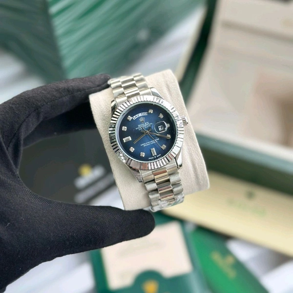 Analog Day Date High Quality Quartz Movement Collection With High Quality Strap Best finishing Body & Case - SRD11