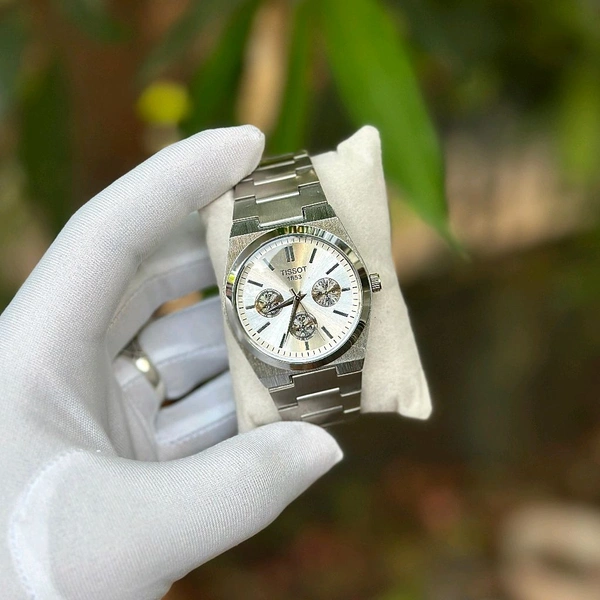 Most Demanded Analog Quartz Movement Watch With High Quality Strap Best finishing Body & Case - White