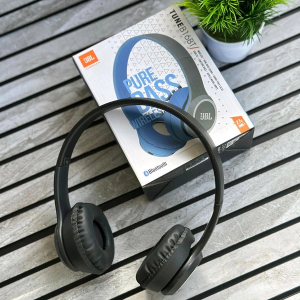 Wireless Earphone Headphones With Microphone Lightweight, For Music Lovers & Professionals - Suitable for Travel, Office & Home, 5-6 Hours Playback Time, High Quality Model - Black