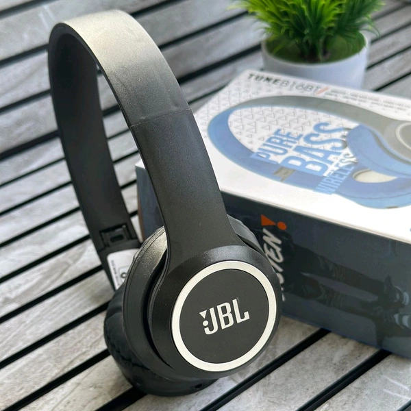Wireless Earphone Headphones With Microphone Lightweight, For Music Lovers & Professionals - Suitable for Travel, Office & Home, 5-6 Hours Playback Time, High Quality Model - Black