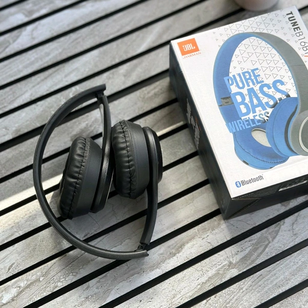 Wireless Earphone Headphones With Microphone Lightweight, For Music Lovers & Professionals - Suitable for Travel, Office & Home, 5-6 Hours Playback Time, High Quality Model - Black