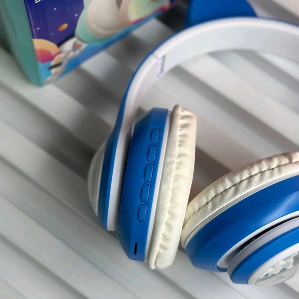 Wireless Earphones With Microphone And LED Light, Wireless High Fidelity Sound Quality, Volume Control Ear Hanging Earphones - Blue