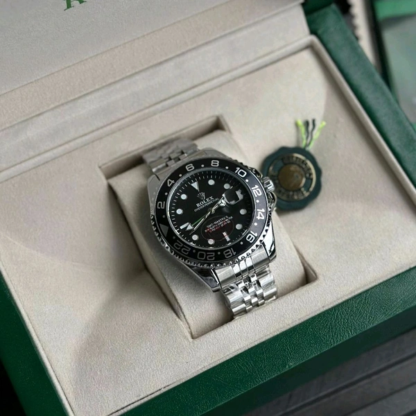 Most Demanded Analog Watch With High Quality Strap Best finishing Body & Case - SRB4