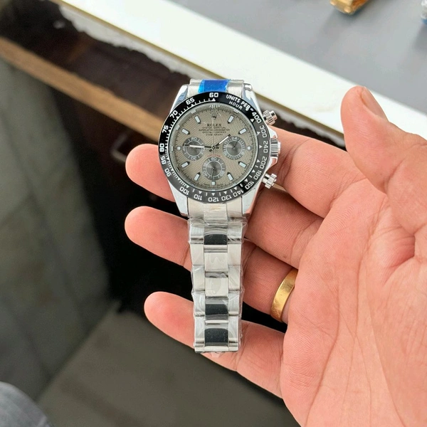 Most Demanded Analog High Quality Watch With High Quality Strap Best finishing Body & Case - SRB3