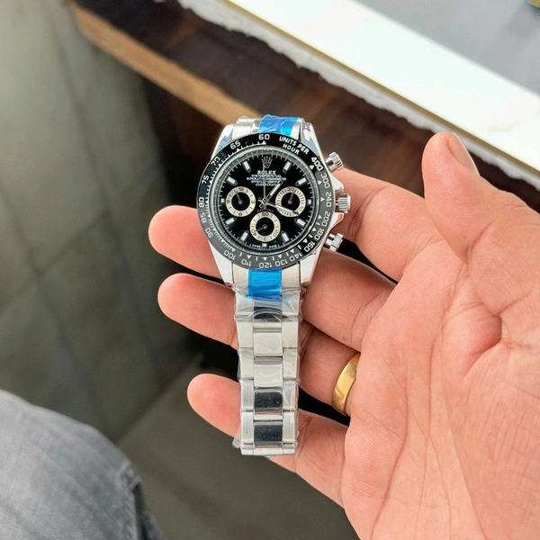 Most Demanded Analog High Quality Watch With High Quality Strap Best finishing Body & Case - SRB4
