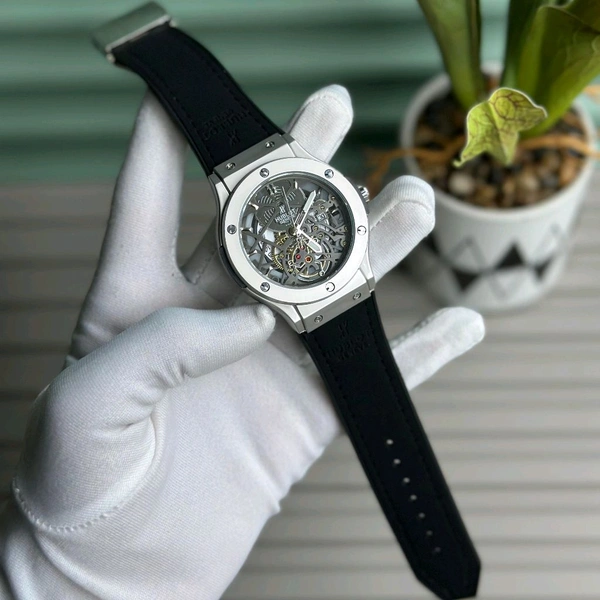 Most Demanded Analog High Quality Watch With High Quality Strap Best finishing Body & Case - STH5