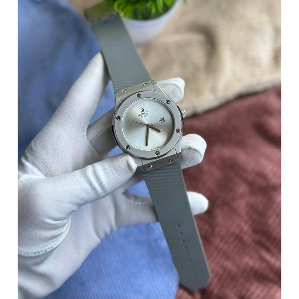 Most Demanded Analog High Quality Watch With High Quality Strap Best finishing Body & Case - STV4