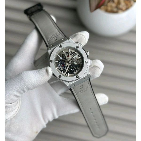 Most Demanded Analog High Quality Watch With High Quality Strap Best finishing Body & Case - STV2