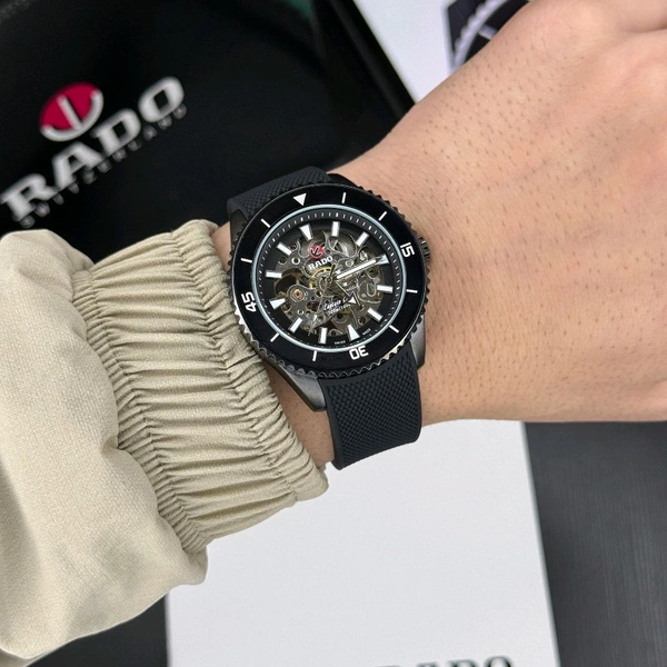 Analog Captain Cook 43mm Hot Selling Watch
 - SRB1