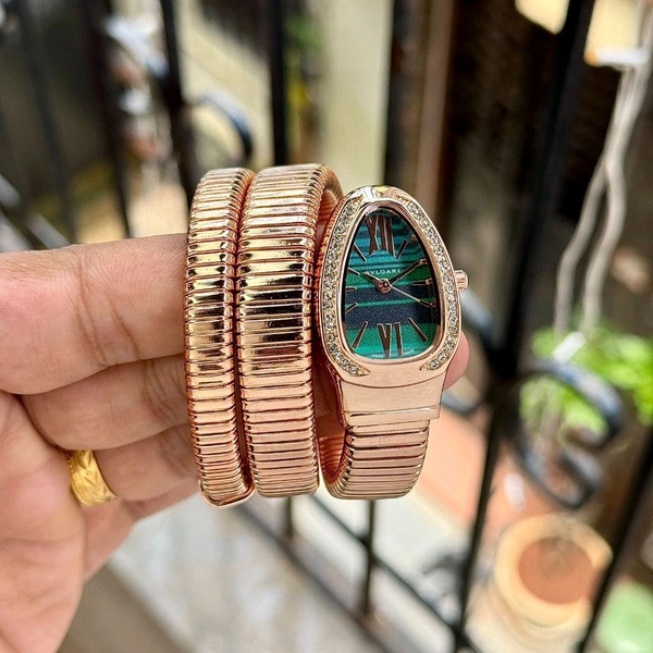 Analog Serpenti Watch
