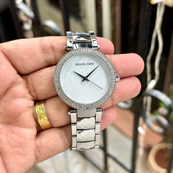Analog Darci MK6425 – Pure Golden Elegance For Her - Silver