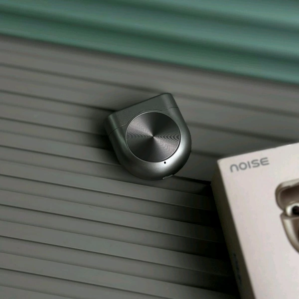 True Wireless Stereo Bluetooth Truly Wireless In Ear Earbuds With Mic - Gray