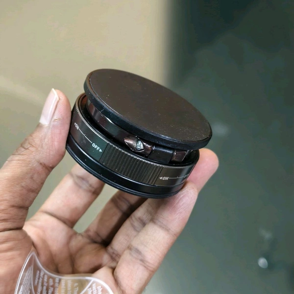 Mini Magnetic Phone Holder – 360° Rotating Vacuum Suction Bracket for Dashboard, Desk, Kitchen | Compact Design, One-Handed Use, Universal Compatibility