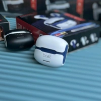 True Wireless Stereo Bluetooth Truly Wireless In Ear Earbuds With Mic - White