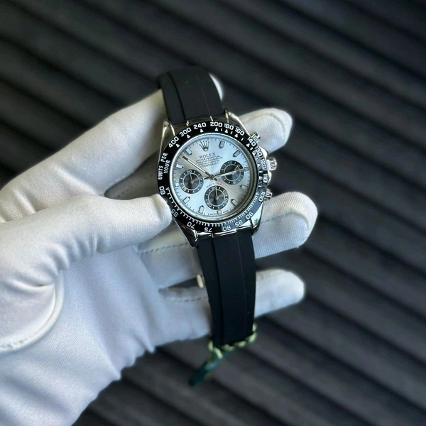 Men’s Classic Analog Watch – Elegant Dial, Date Display, Chronograph Working – Formal & Casual Wear - Silver