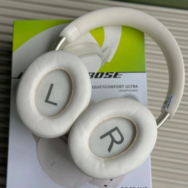 New Wireless Headphones With ANC – BT Earphone, Over Ear Headphones With Built-in Mic - Upto 8 Hours Playtime, Heavy Sound And Bass Quality, Perfect For Everyday Use - White