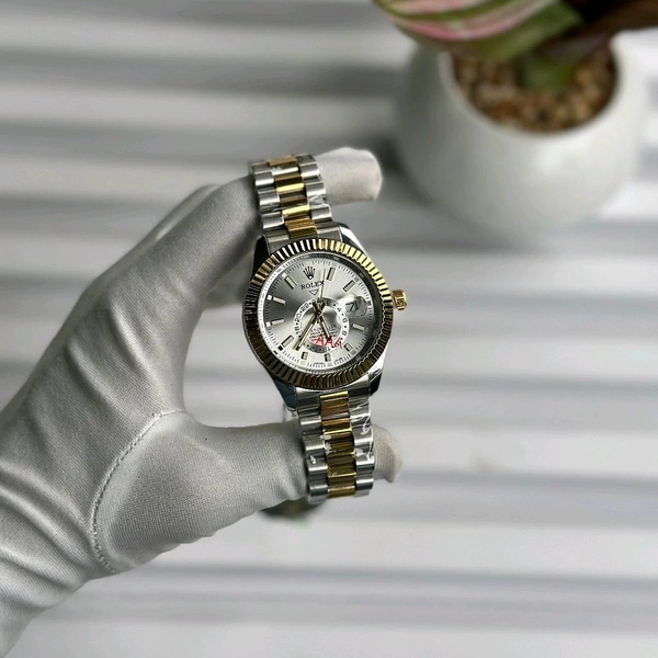 Men’s Classic Analog Watch – Elegant Dial, Date Display, Chronograph Working – Formal & Casual Wear - White