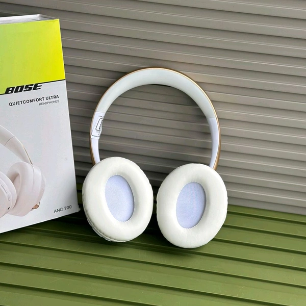 New Wireless Headphones With ANC – BT Earphone, Over Ear Headphones With Built-in Mic - Upto 8 Hours Playtime, Heavy Sound And Bass Quality, Perfect For Everyday Use - White