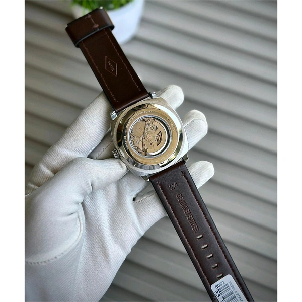 Analog Automatic Top Quality Collection With High Quality Strap Best Finishing Body & Case - White