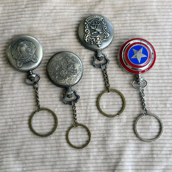 Vintage Pocket Watch Keychain | Retro Design | Quartz Movement | Gift Choice - Captain Shield