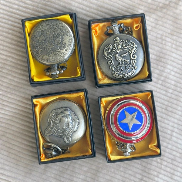 Vintage Pocket Watch Keychain | Retro Design | Quartz Movement | Gift Choice - Captain Shield