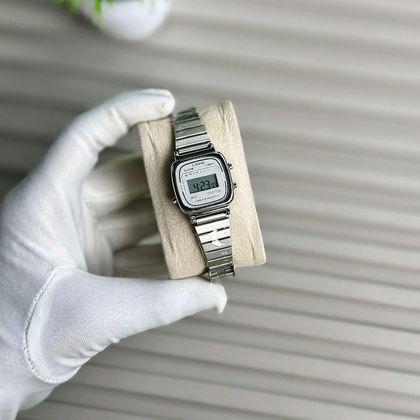 Digital High Quality Quartz Movement Watch Collection With High Quality Strap Best finishing Body & Case - White