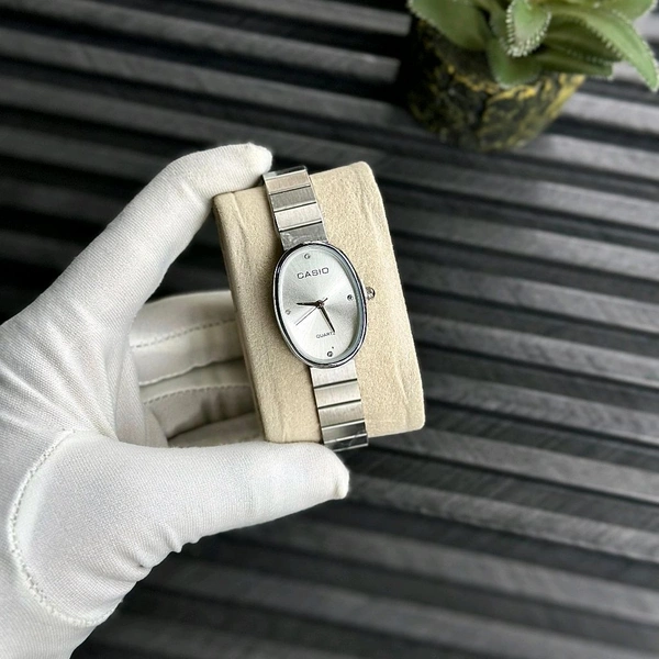 Analog Slim High Quality Quartz Movement Watch - SRB2
