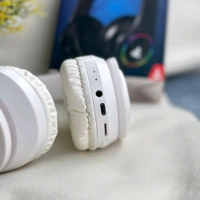 Wireless Earphone Headphones With Microphone Lightweight, For Music Lovers & Professionals - Suitable for Travel, Office & Home, 5-6 Hours Playback Time, High Quality Model - Black