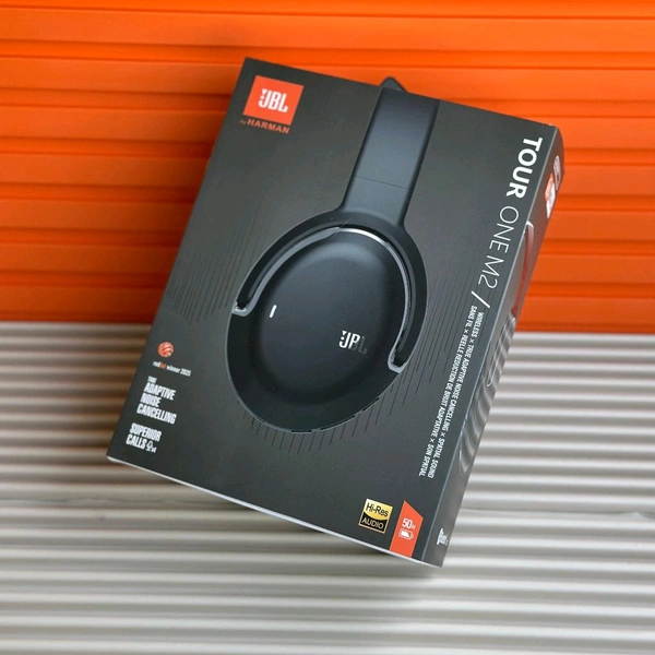 New Wireless Headphones With ANC – BT Earphone, Over Ear Headphones With Built-in Mic - Upto 8 Hours Playtime, Heavy Sound And Bass Quality, Perfect For Everyday Use - Black