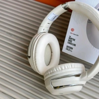 New Wireless Headphones With ANC – BT Earphone, Over Ear Headphones With Built-in Mic - Upto 8 Hours Playtime, Heavy Sound And Bass Quality, Perfect For Everyday Use - White