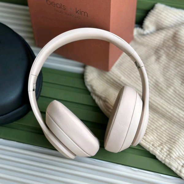 First Time In India | Bluetooth On Ear Headphones with Mic with 6 Hours Battery Backup, Original Box Packaging  - SRB2