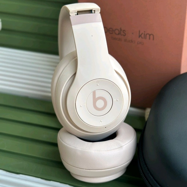 First Time In India | Bluetooth On Ear Headphones with Mic with 6 Hours Battery Backup, Original Box Packaging  - SRB2