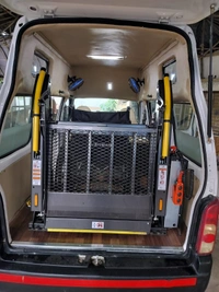 Hydraulic Wheelchair  Lift