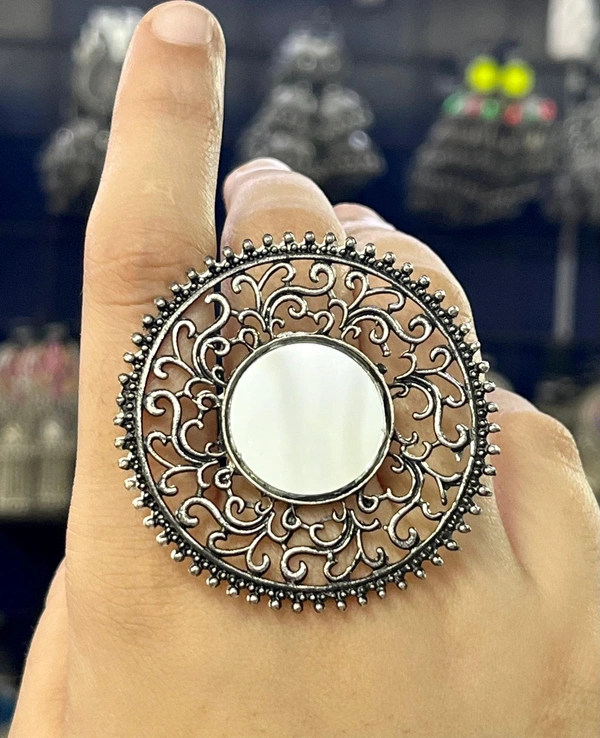 Hamari Queen Circular Mirror Dot Ends Vintage Ring