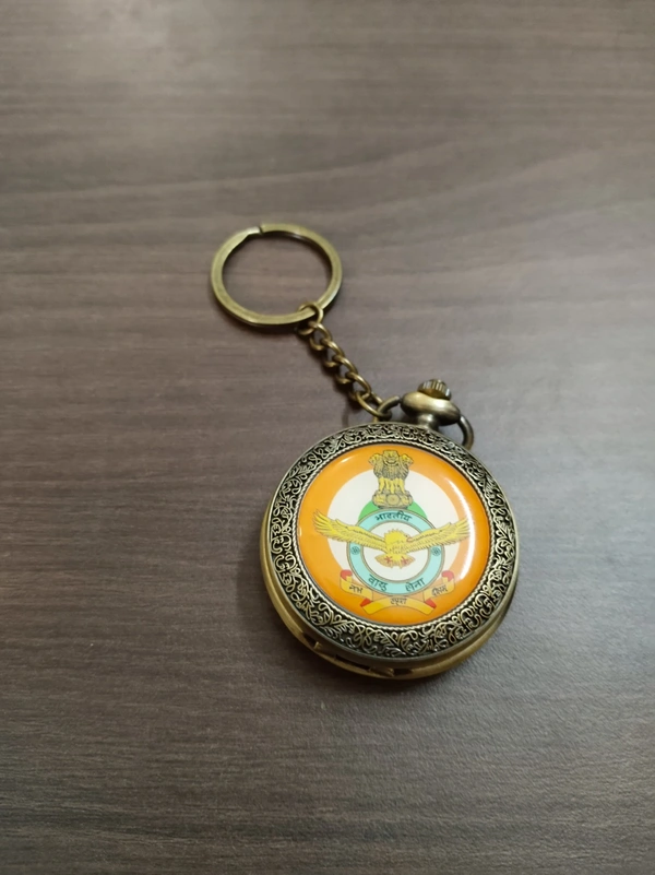 Metallic clock keychain 