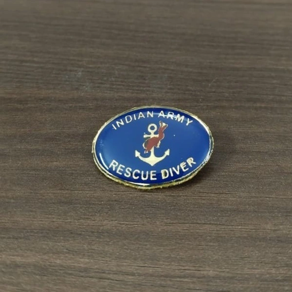 Pin badge - Governor Bay