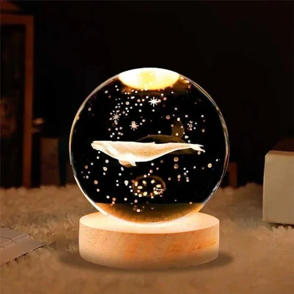 NIGHT GLASS LAMP WITH WOODEN BASE - Dolphin