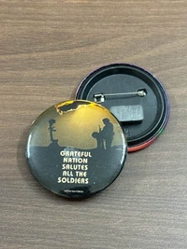 Pin cum Magnet  - GRATEFUL NATION SALUTES ALL THE SOLDIERS