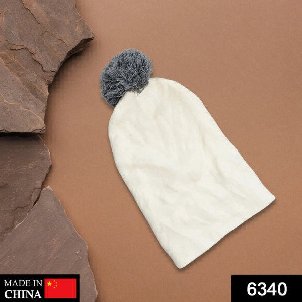 RSDD6340 Men's and Women's Skull Slouchy Winter Woolen Knitted Black Inside Fur Beanie Cap.