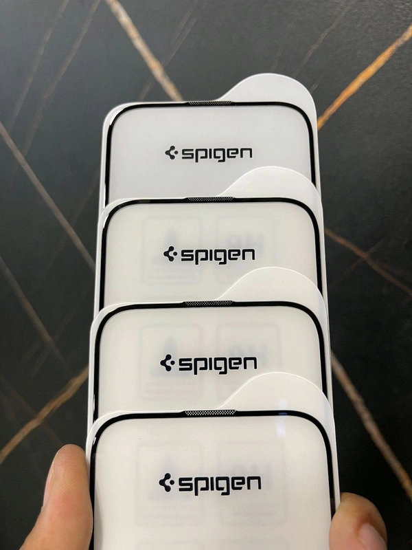 Spigen HD Anti Dust Proof Tempered Glass - iPhone 12