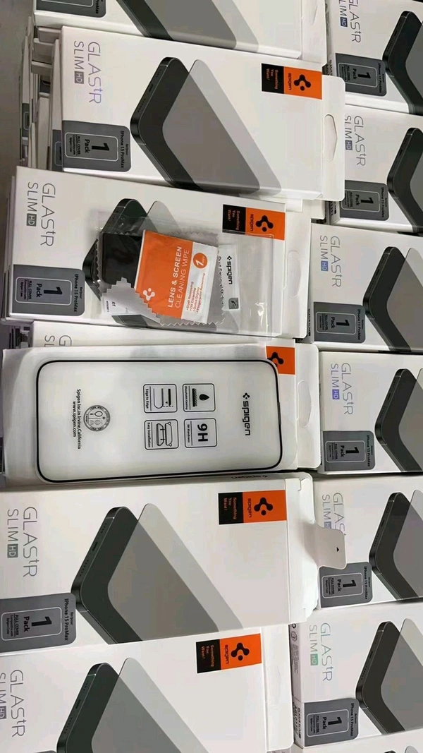 Spigen HD Anti Dust Proof Tempered Glass - iPhone 12