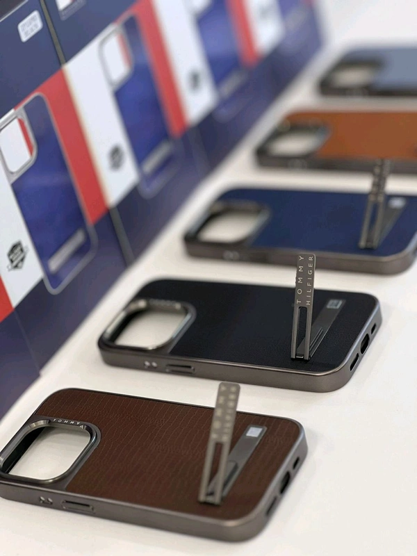 TOMMY HILFIGER Leather Original Case with Cloth And Stand with Logo Metal Case OG Goods - iPhone 15 Pro Max