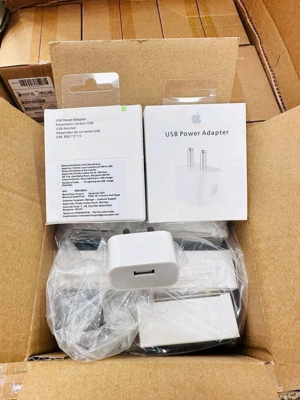 IPhone  7G OG USB Adaptor  - White